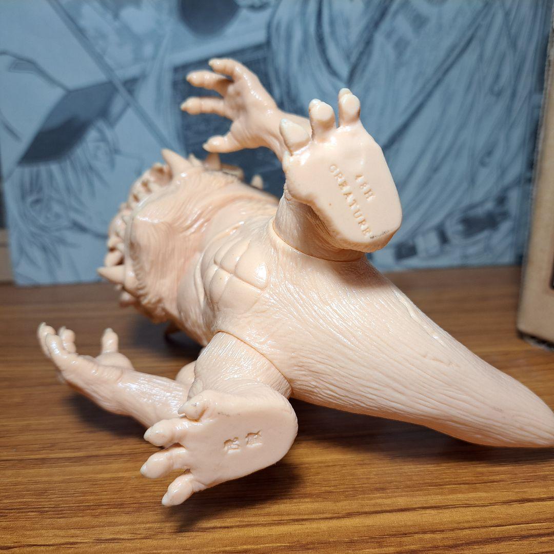 日本製　肌色成型　箱あり　ソフビ　虎鮫　48h creature スタジオ