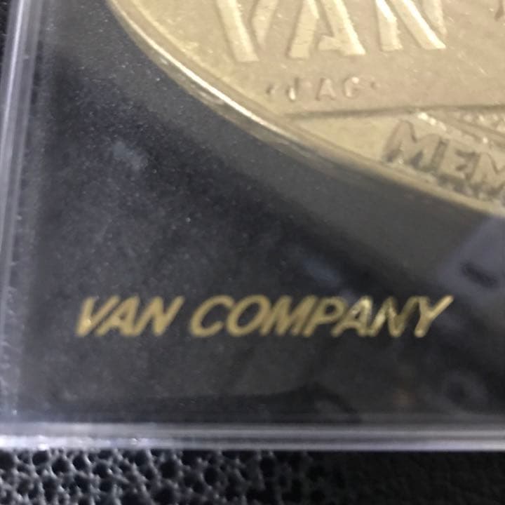 VAN メタルプレート　ケース付き　当時物