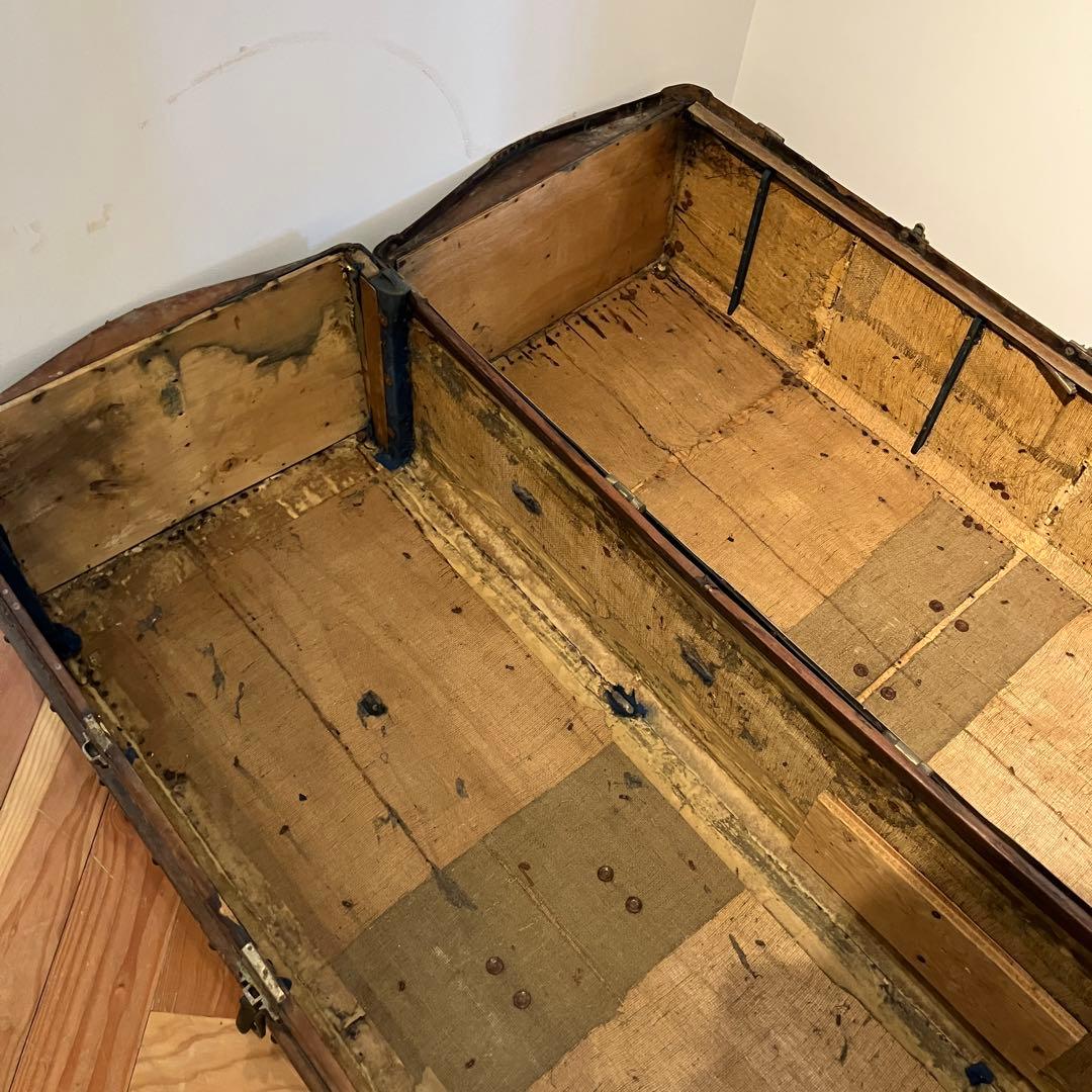 アンティーク　大きなトランク　レザー