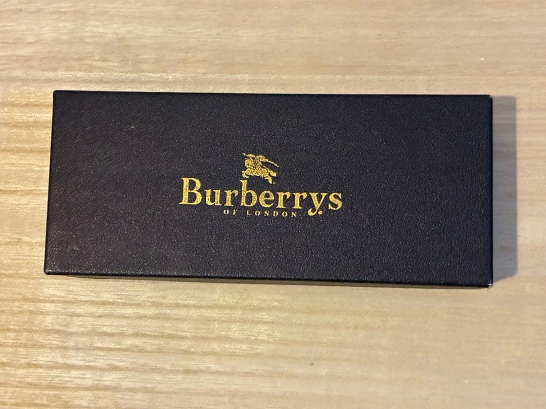 Burberry チェック柄 筆箱　新品箱付き