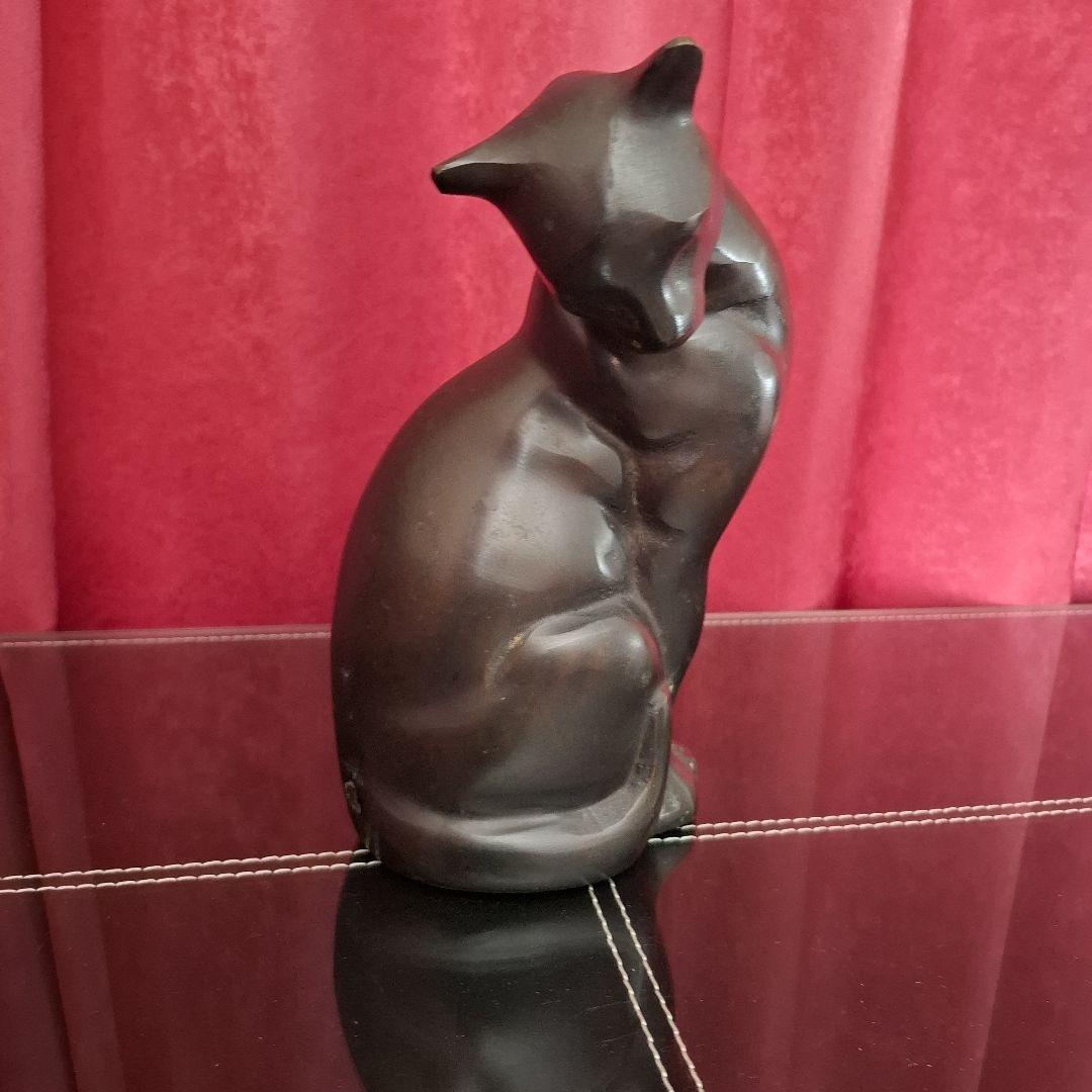 黒い猫の陶器彫刻 中型 モダンデザイン