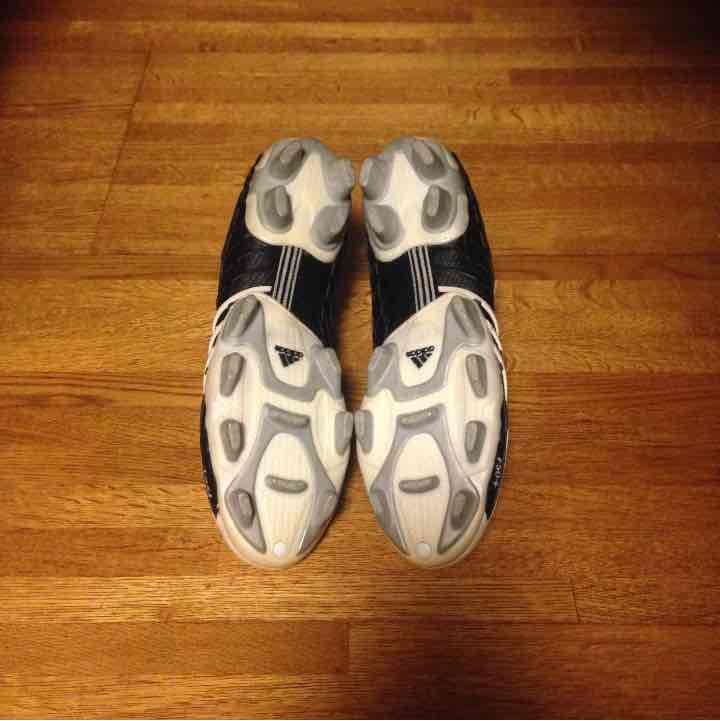 石川直宏選手サイン入りスパイク