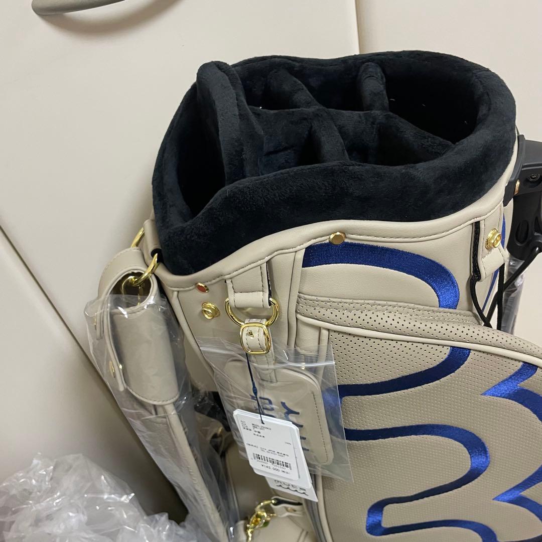 ★超人気完売品　新品　ムータ　キャディバッグ　 ヘッドカバーセット　ベージュ