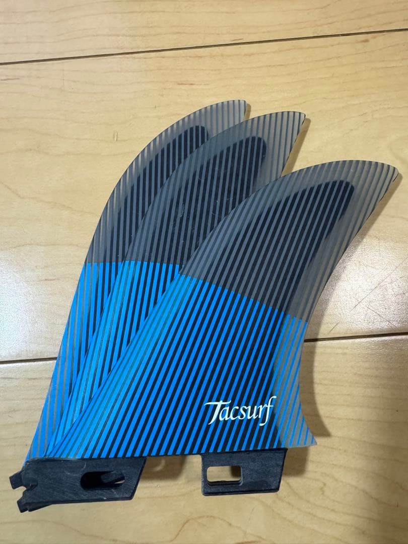 【日本未販売】Tacsurf サーフボード　フィン 3枚セット　珍しいフィン　M