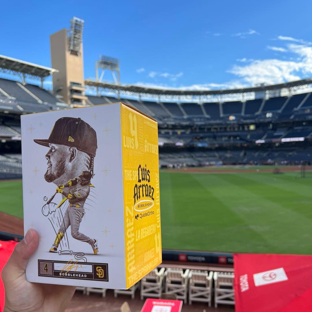 【早い者勝ち】【翌日発送可】 ルイス アラエス ボブルヘッド 新品 非売品