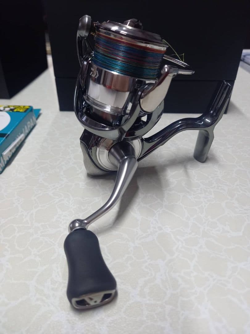 22イグジストLT2000S-P スピニングリール極美品