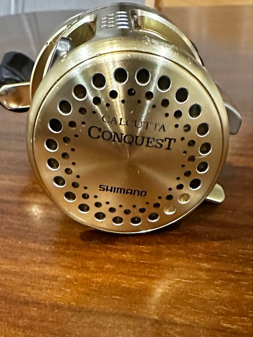 シマノ　カルカッタコンクエスト50 右ハンドル