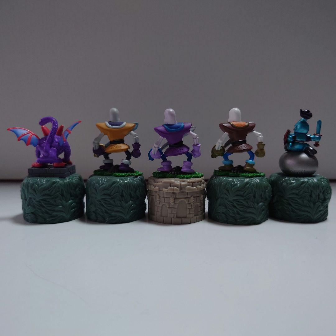 ドラゴンクエスト　フィギュア　ボトルキャップ　しん·りゅうおう　等　33種