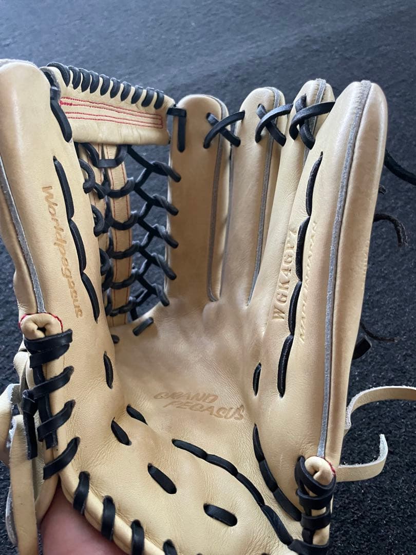 硬式野球グローブ クリーム色 レザー