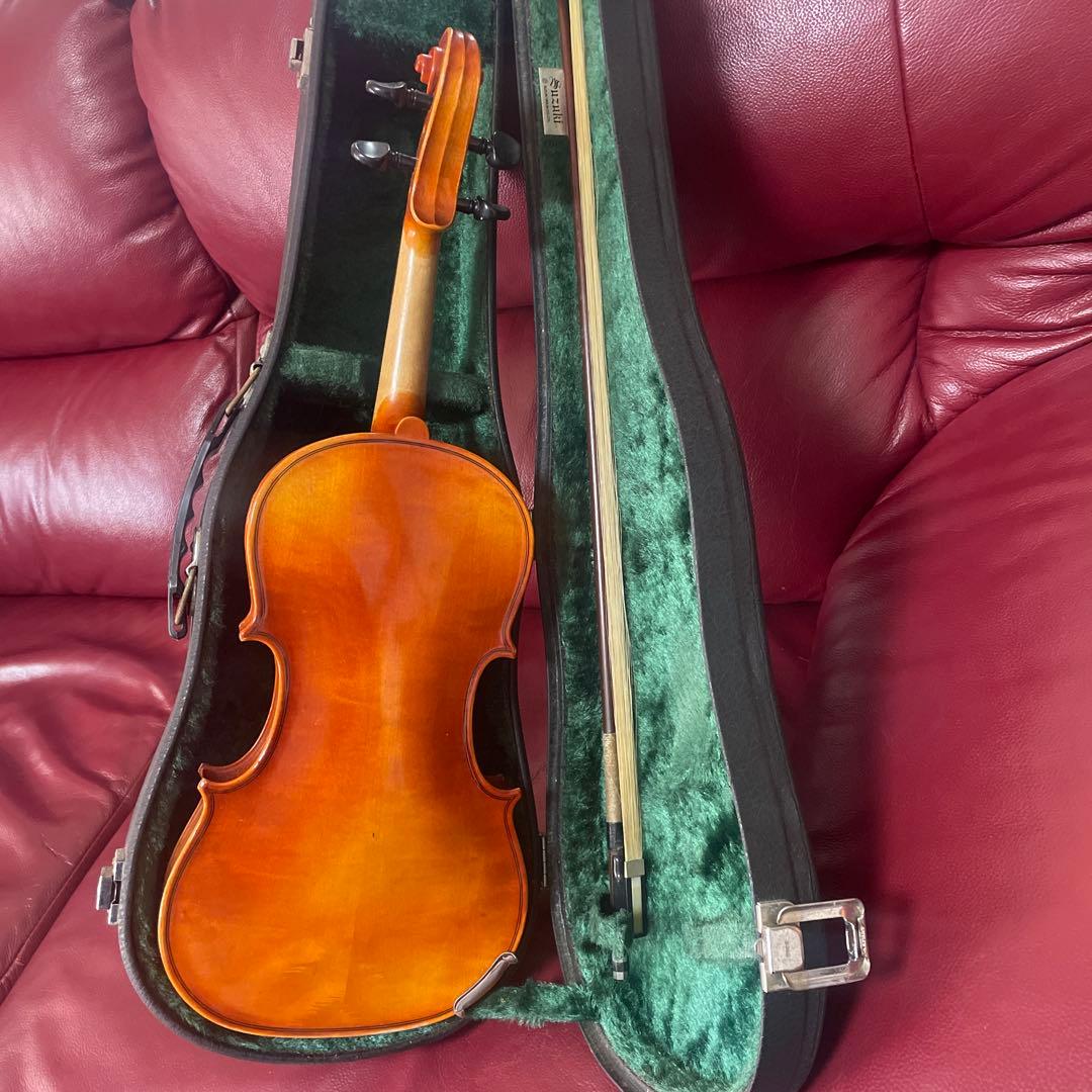 オレンジバイオリンとハードケース