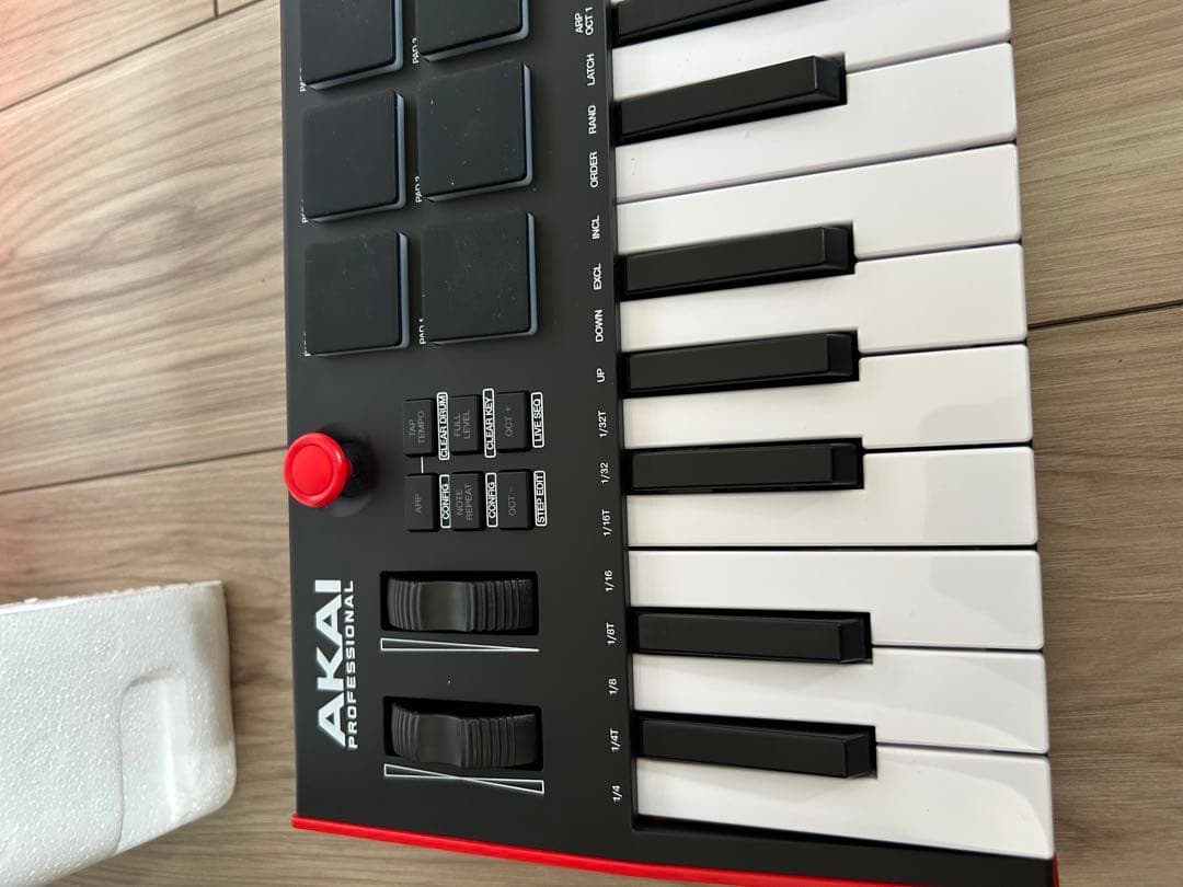 AKAI MPK mini plus キーボード