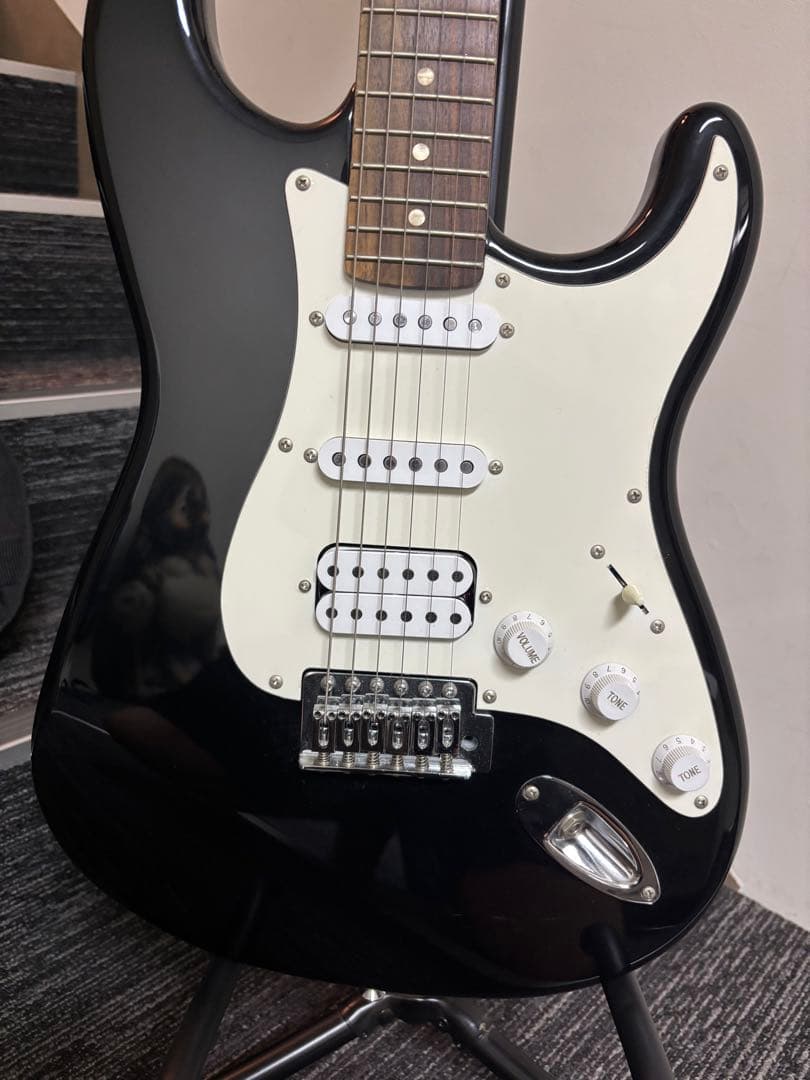 FERNANDES フェルナンデス ストラトキャスタータイプ エレキギター 黒