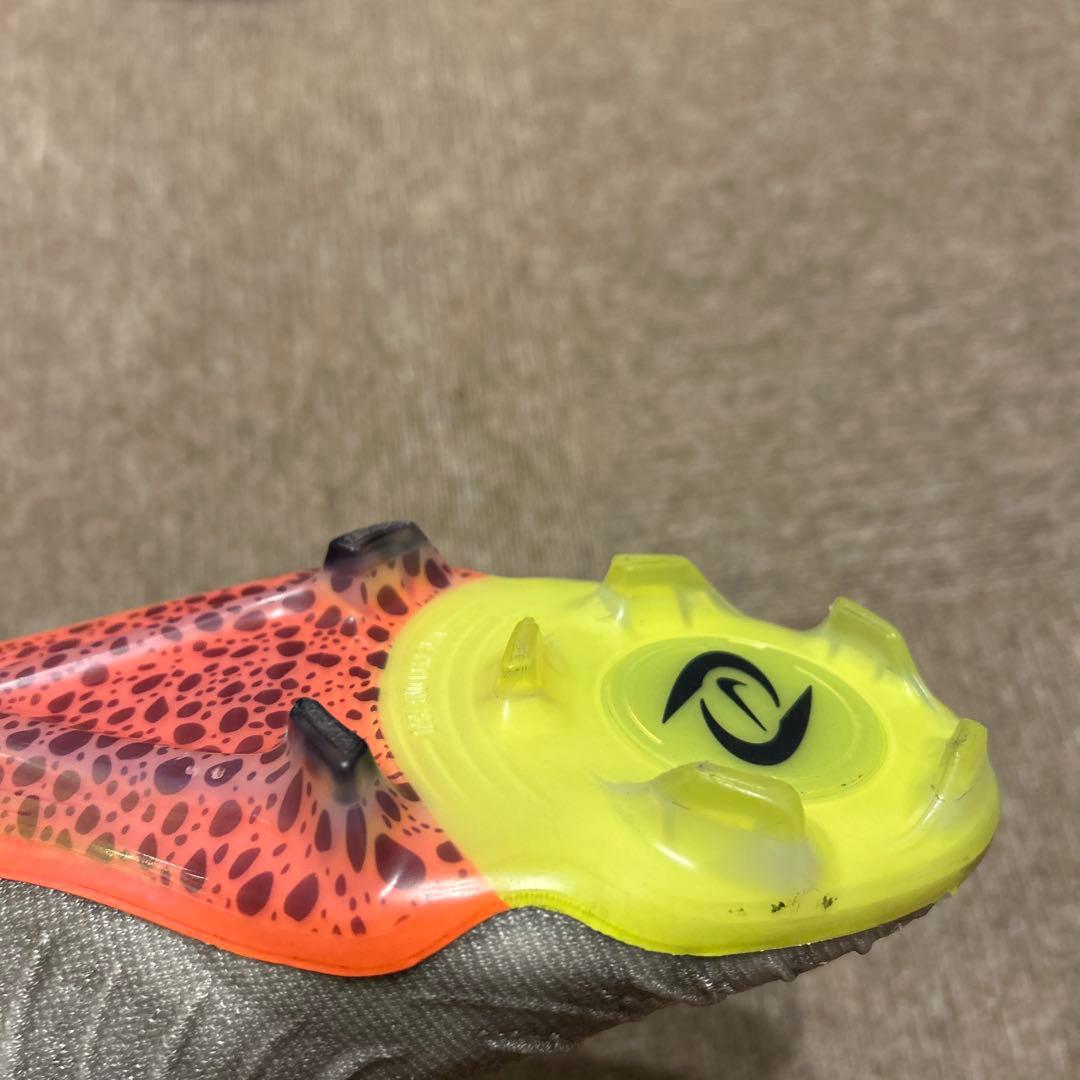 NIKEファントムルナ27.0cm