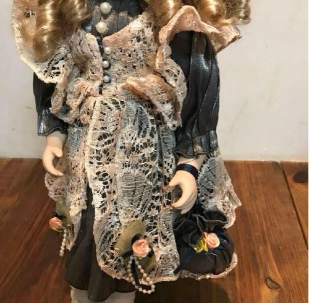 美品　ドール　ヴィンテージ　西洋人形　丁寧なつくり　表情が可愛いらしい　陶器