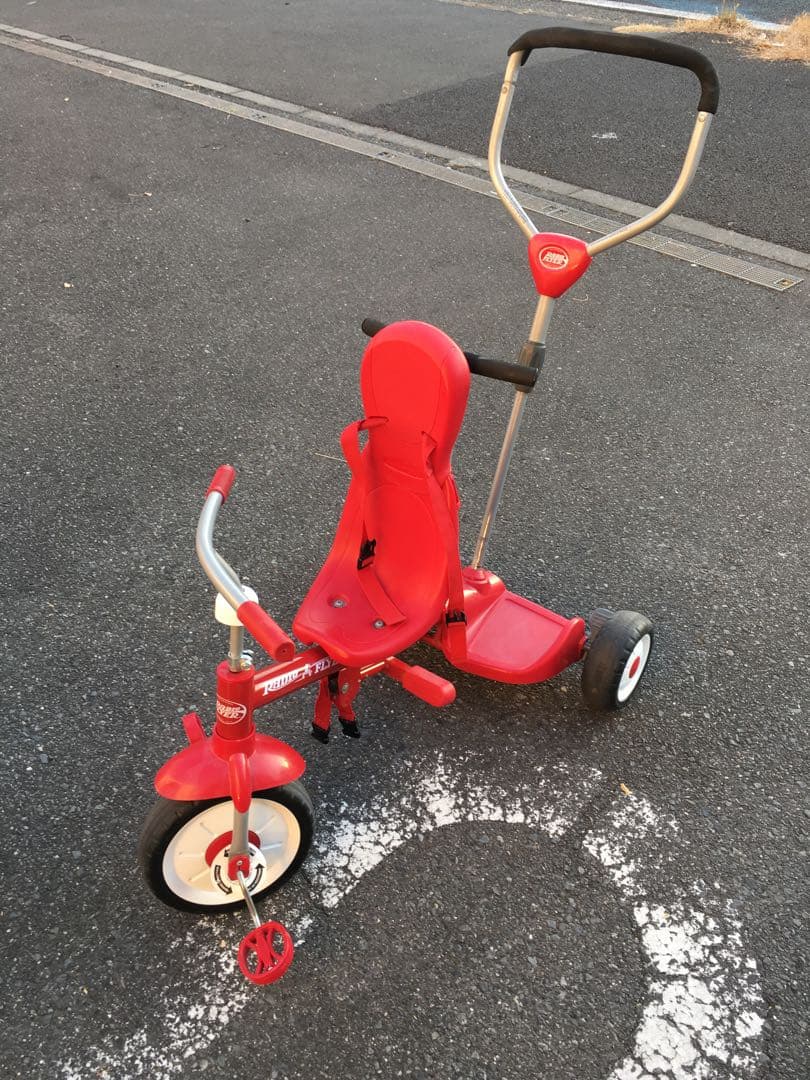 2人乗り三輪車（1人は立ち乗り）　ラジオフライヤー　フード付き　親用ハンドル付き