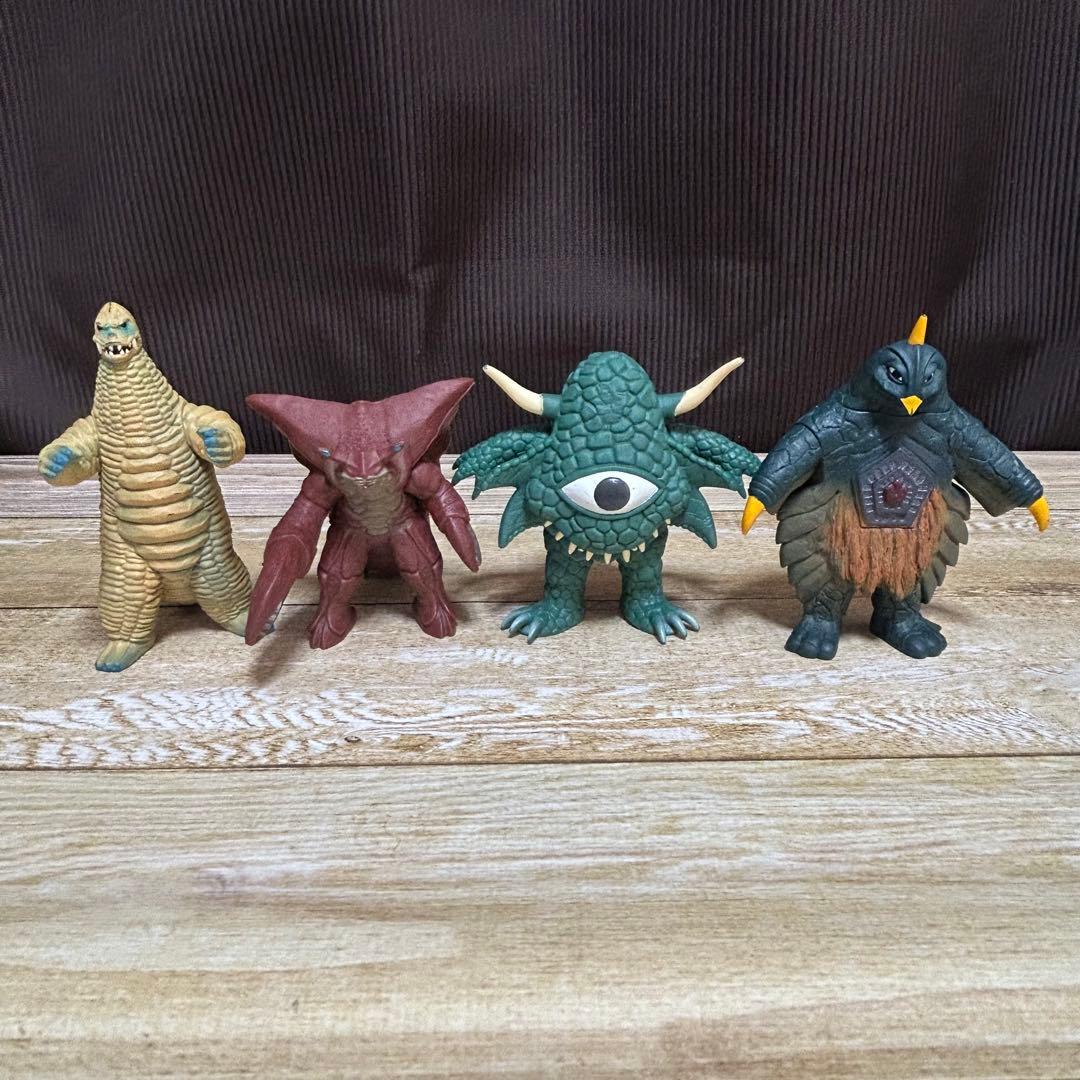 ウルトラマン 怪獣 ソフビ 28個セット / ウルトラ怪獣シリーズ