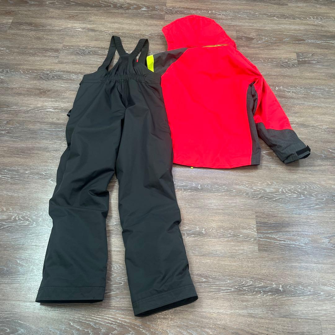 デサント　美品　　セットアップ　上下　スキーウェア　160 男の子