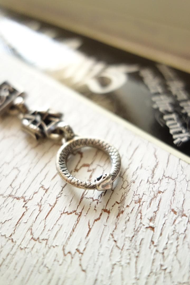 スネイキッドロウズ 初期ブレスレット バンダナとステッカー付