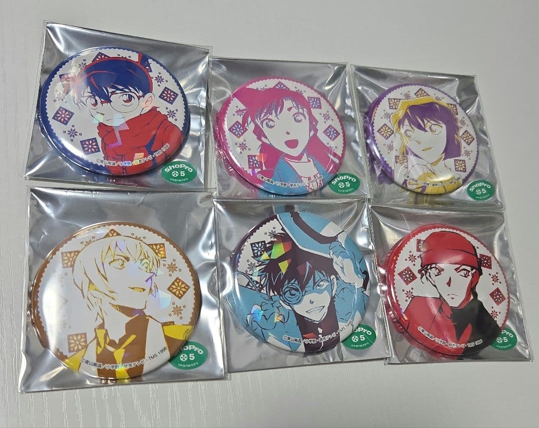 名探偵コナン　トムス　イルミネーション　缶バッジ