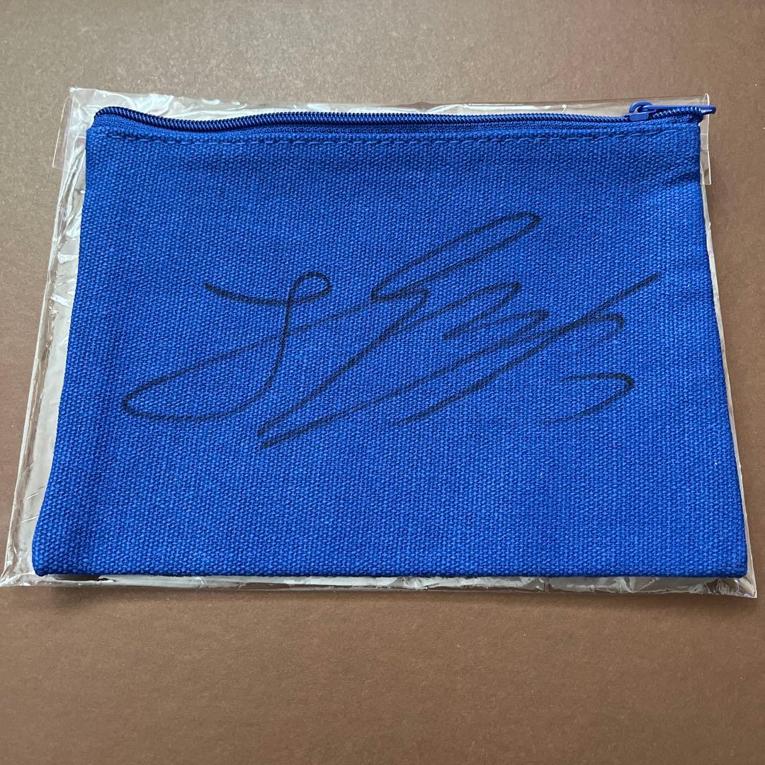 BTS ジョングクFC限定サイン入りポー チ