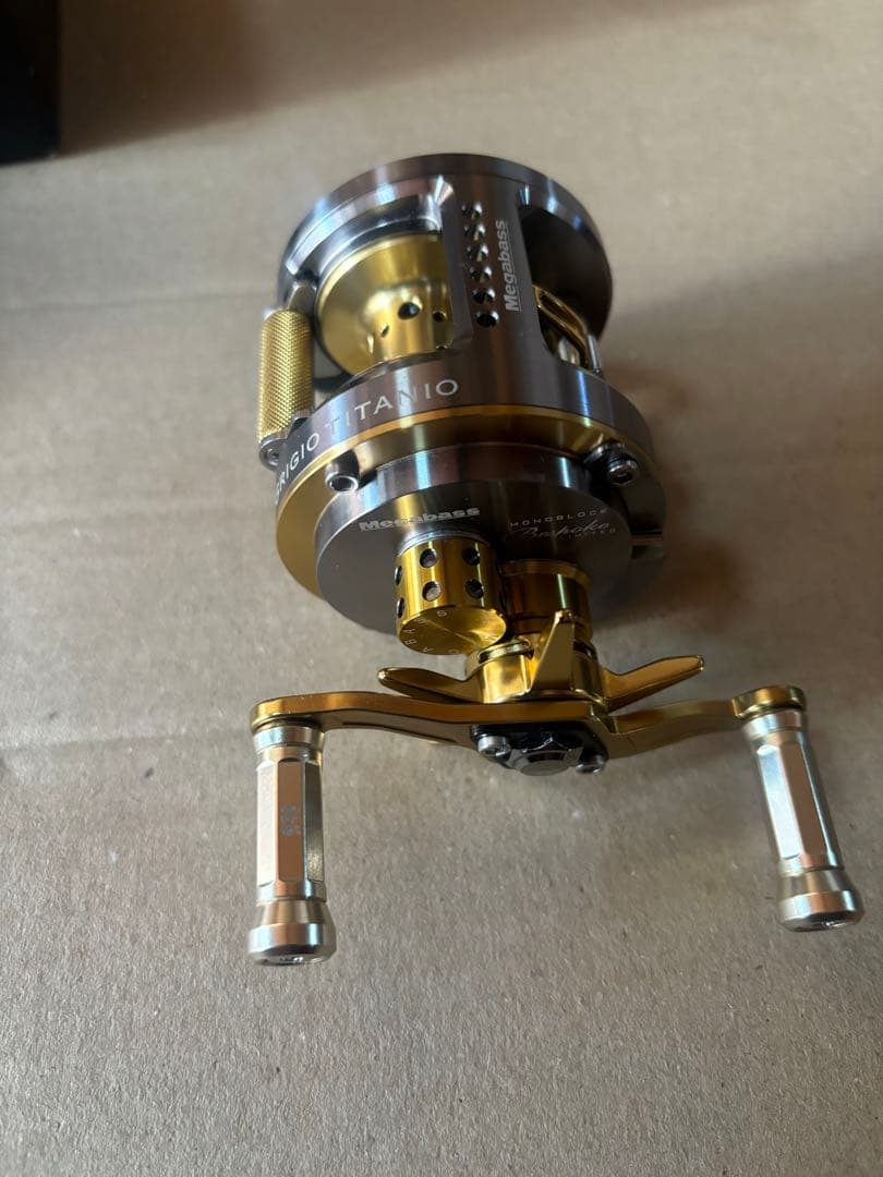 メガバス　モノブロック　グリジオチタニオ　右　新品