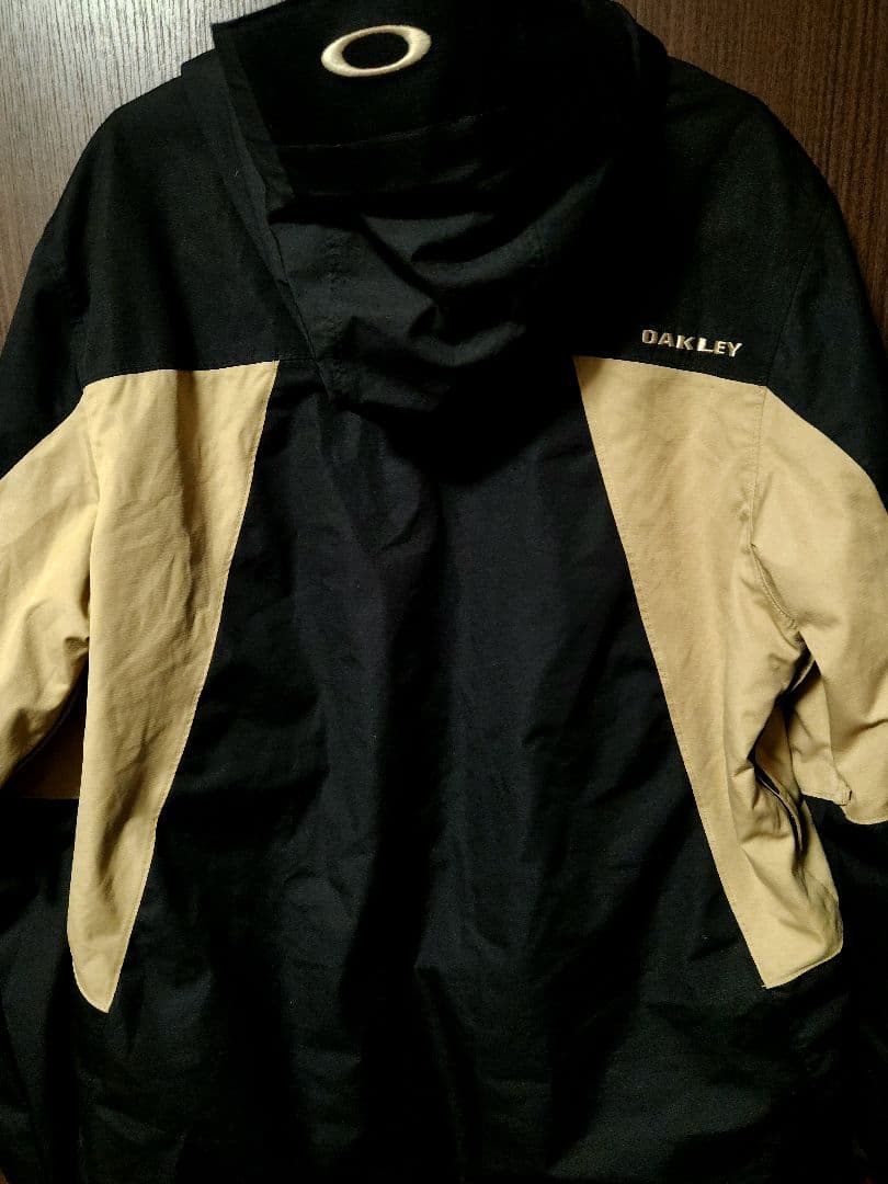 定価2万5000万円 OAKLEY オークリー スノーボード ウェア スキー
