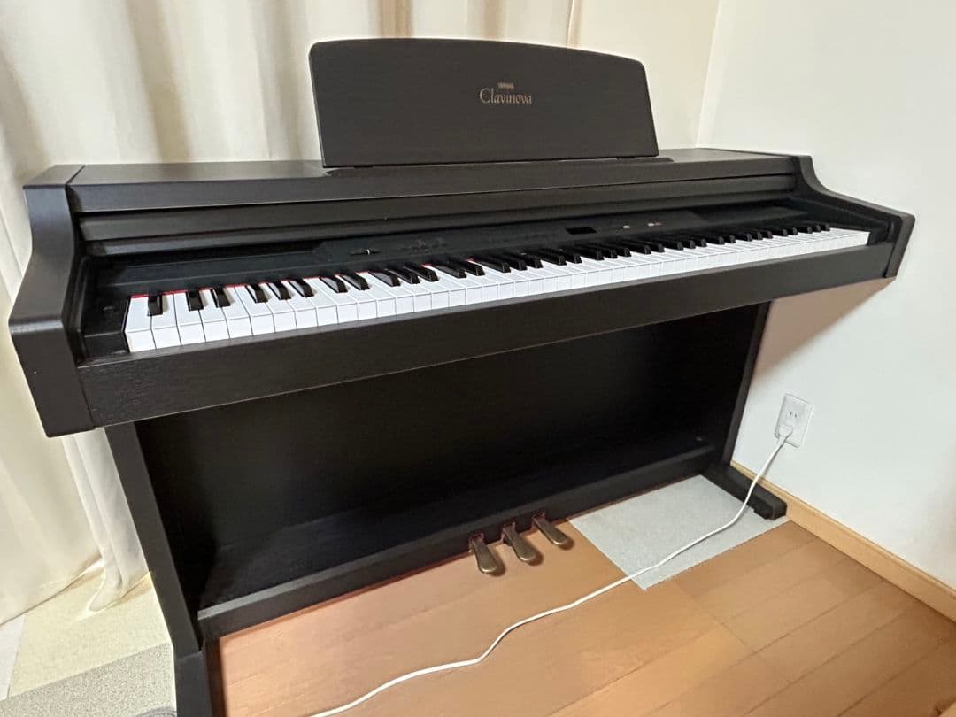 ヤマハClavinova 黒 デジタルピアノ 88鍵 3ペダル