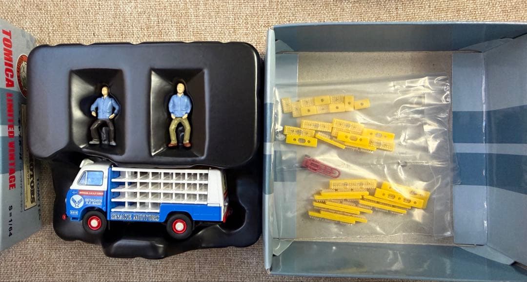 d*2様 トミカリミテッドヴィンテージ SNAKE MOTORS 3台セット　T