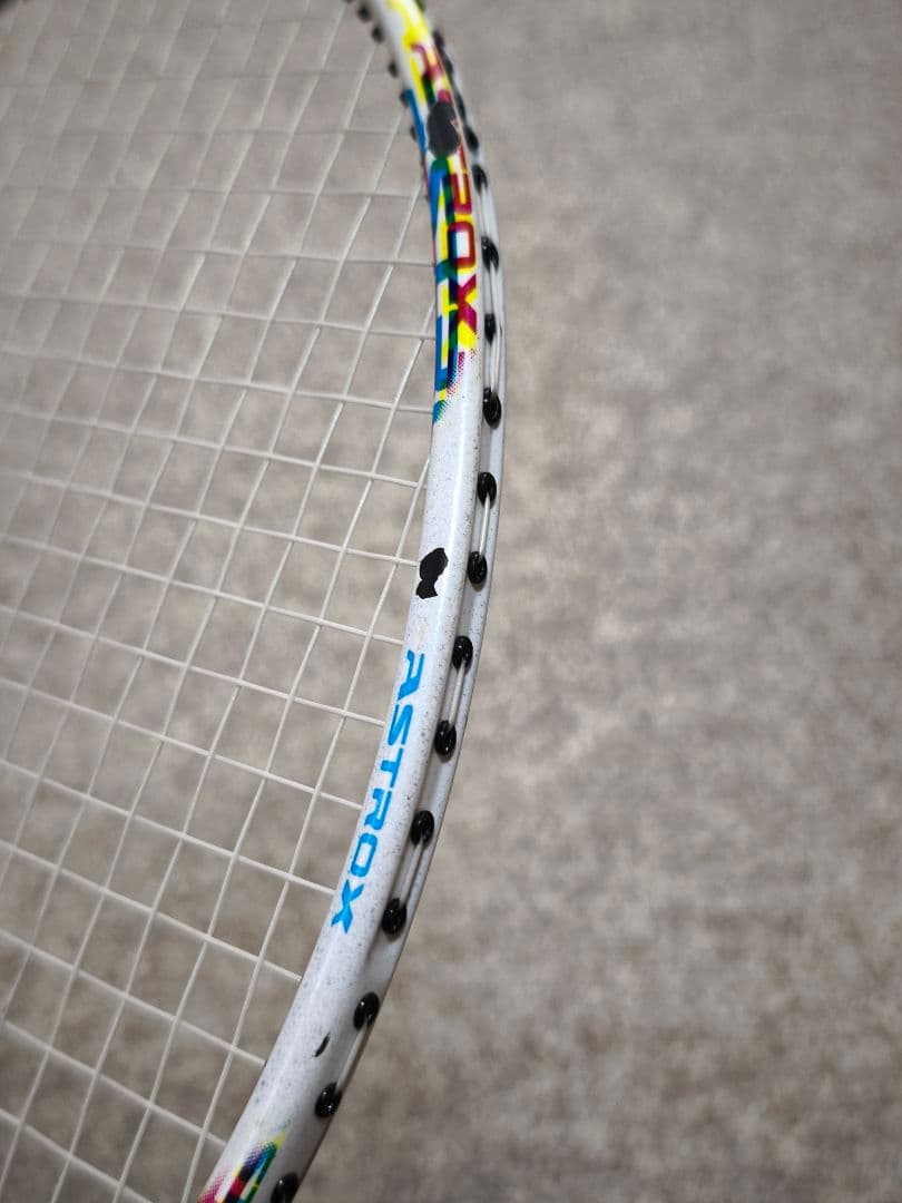 【中古】ヨネックス アストロクス33 バドミントン ラケット 5UG6