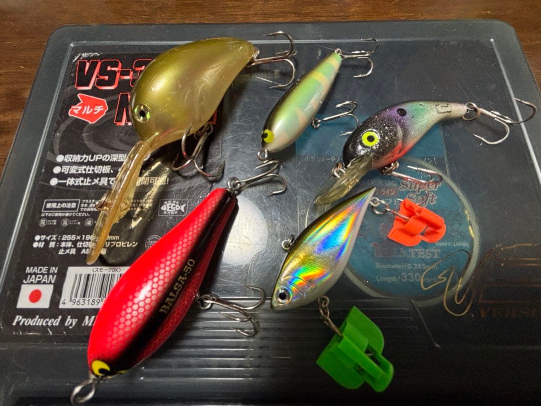 シマノ　スコーピオン　メタニウムXT 《バーサスケース　中古ルアー他付属品あり》