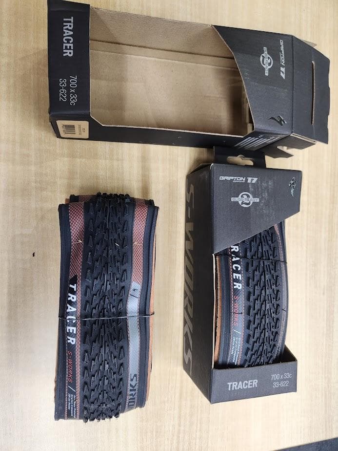 S-WORKS TRACER 700x33C 2BRタイヤ　2本組