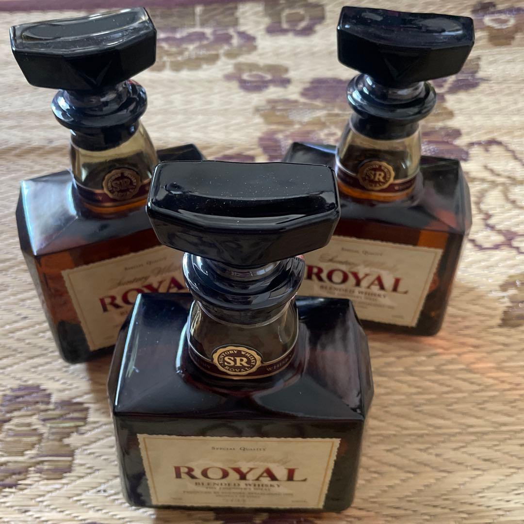 【未開栓】サントリー ロイヤル ブレンデッドウイスキー 700ml 43%