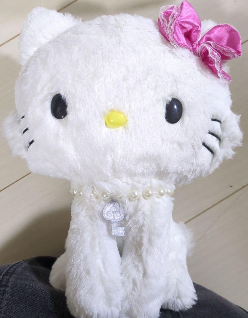 チャーミーキティぬいぐるみ2種、ハローキティぬいぐるみ1種