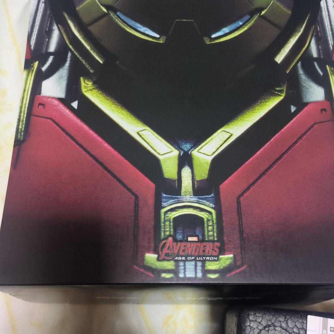 ハルクバスター　アイアンマン　フィギュア