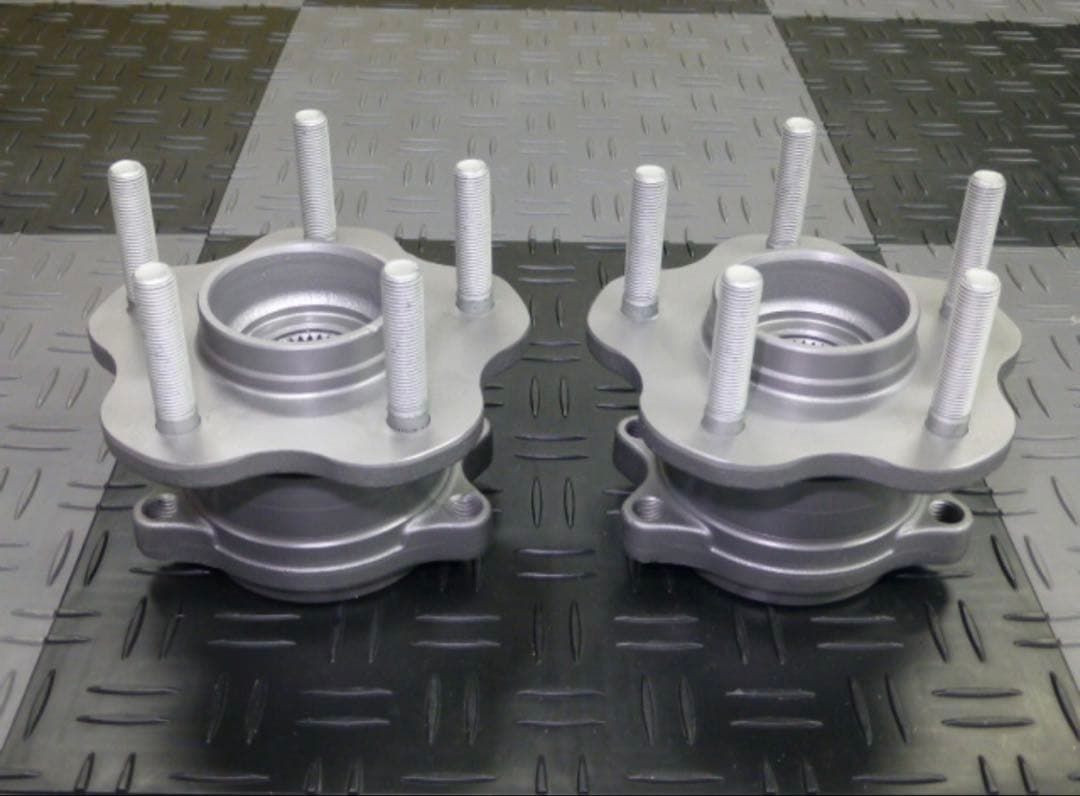 ★新品スカイラインＧＴ－Ｒ BCNR33 のリヤ用ハブベアリング左右セット