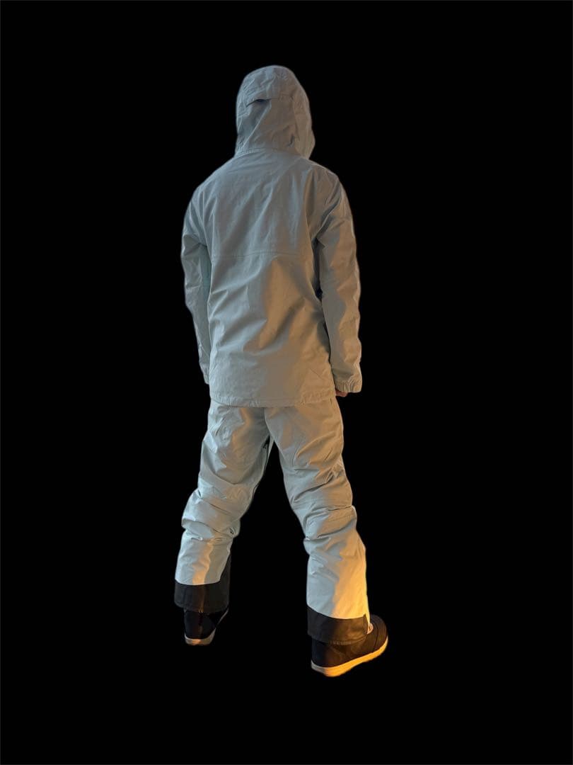 ‼️冬季シーズン限定‼️ volcomウェアセットアップとアクセサリーセット