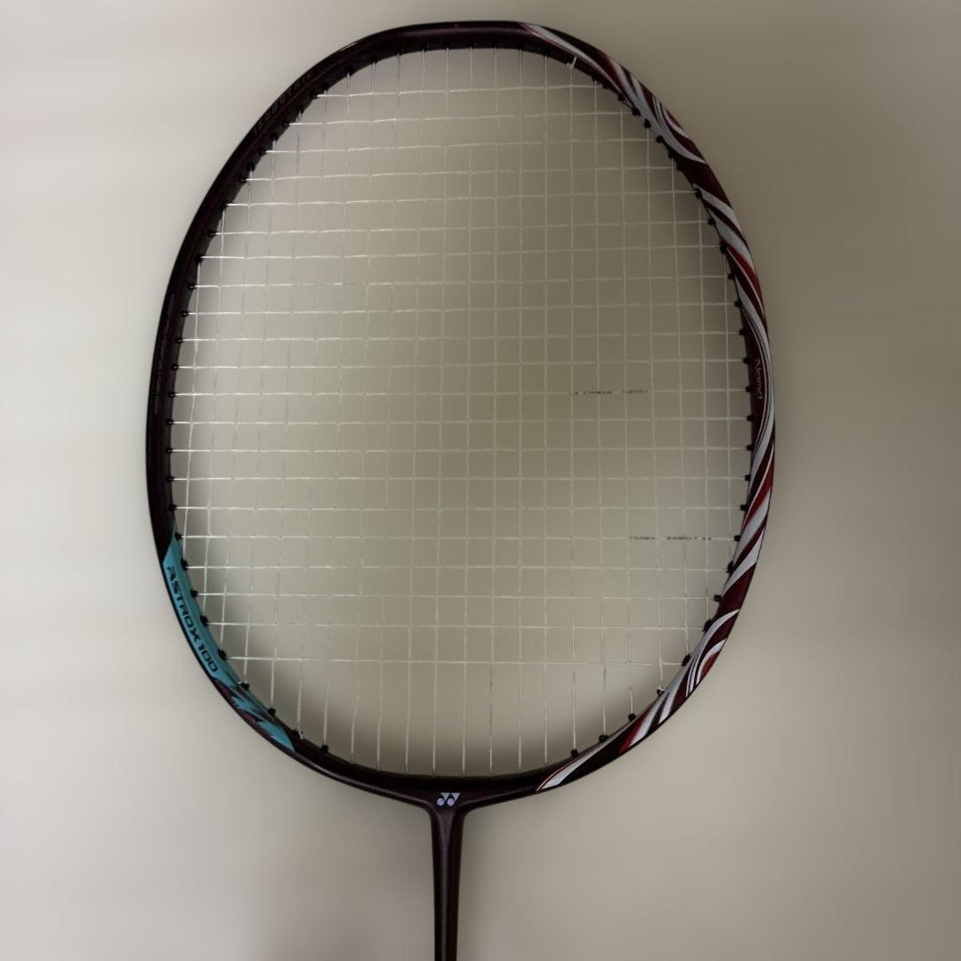 YONEX アストロクス100zz 3UG5 クレナイ　国内正規品　超美品