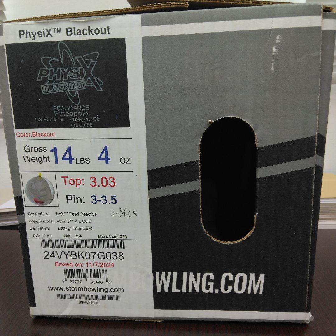 PHYSIX BLACKOUT ボウリングボール 14p4ozです。