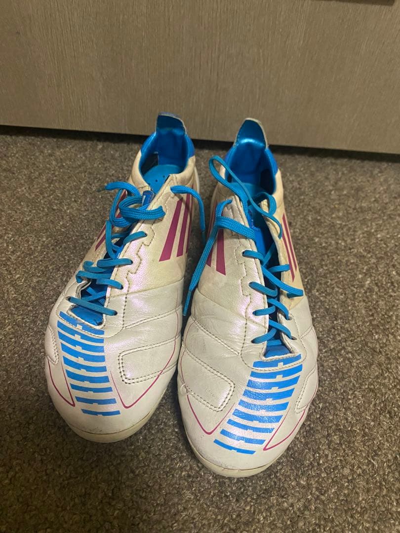 adidas サッカーシューズ スパイク ホワイト/ブルー/ピンク