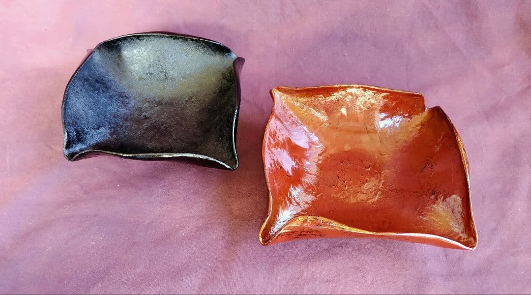 乾漆菓子器 朱溜、黒の二点 (未使用 新品同様)