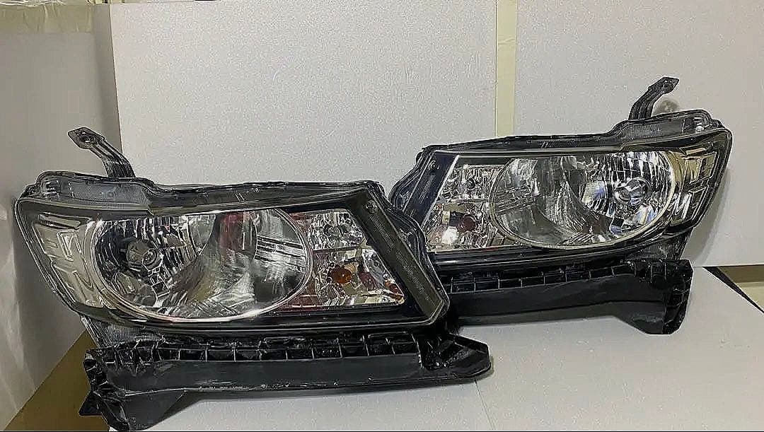 ホンダ フリード スパイク GB3 純正 HID ヘッドライト 左右セット