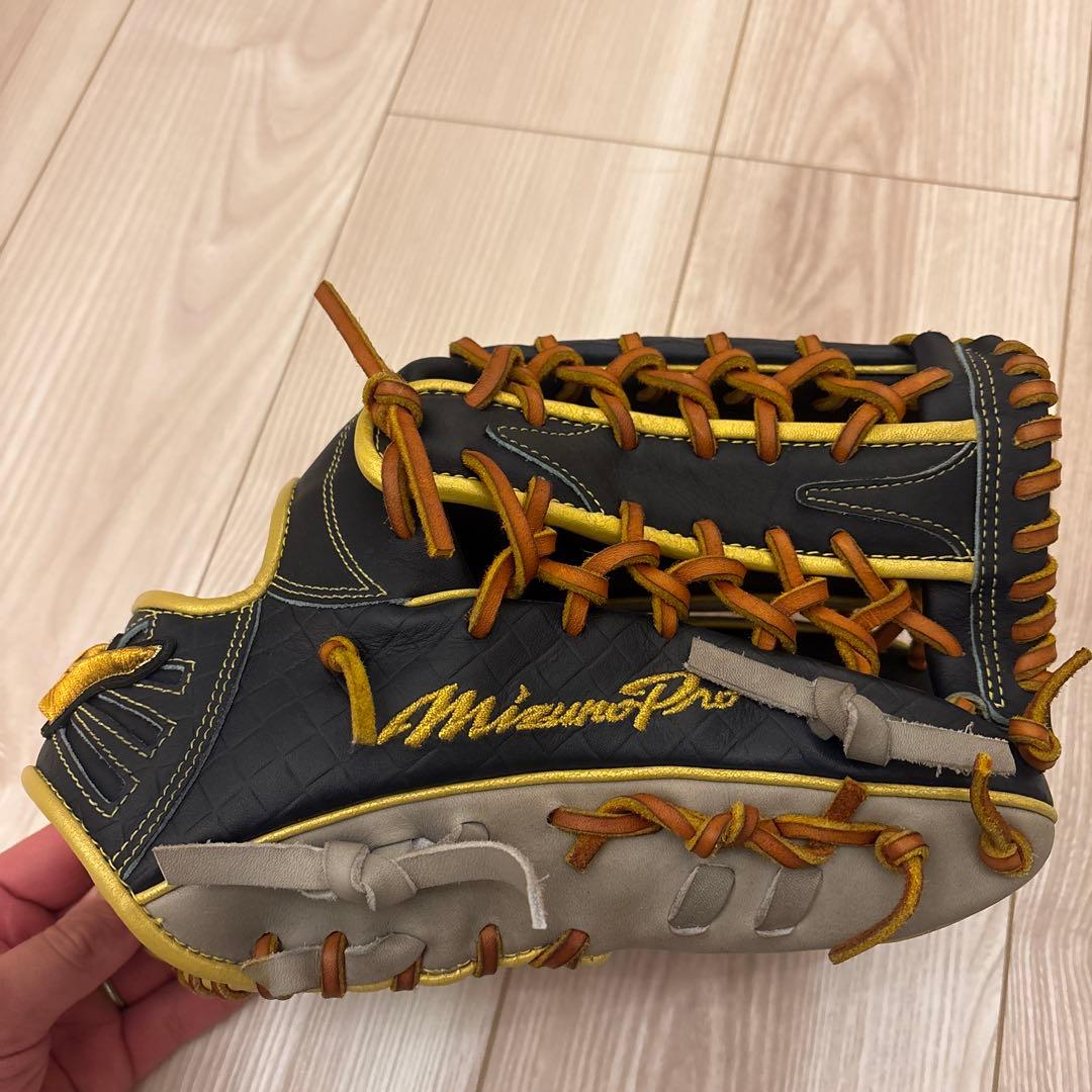 ミズノプロ　直営店限定モデル　軟式外野手用