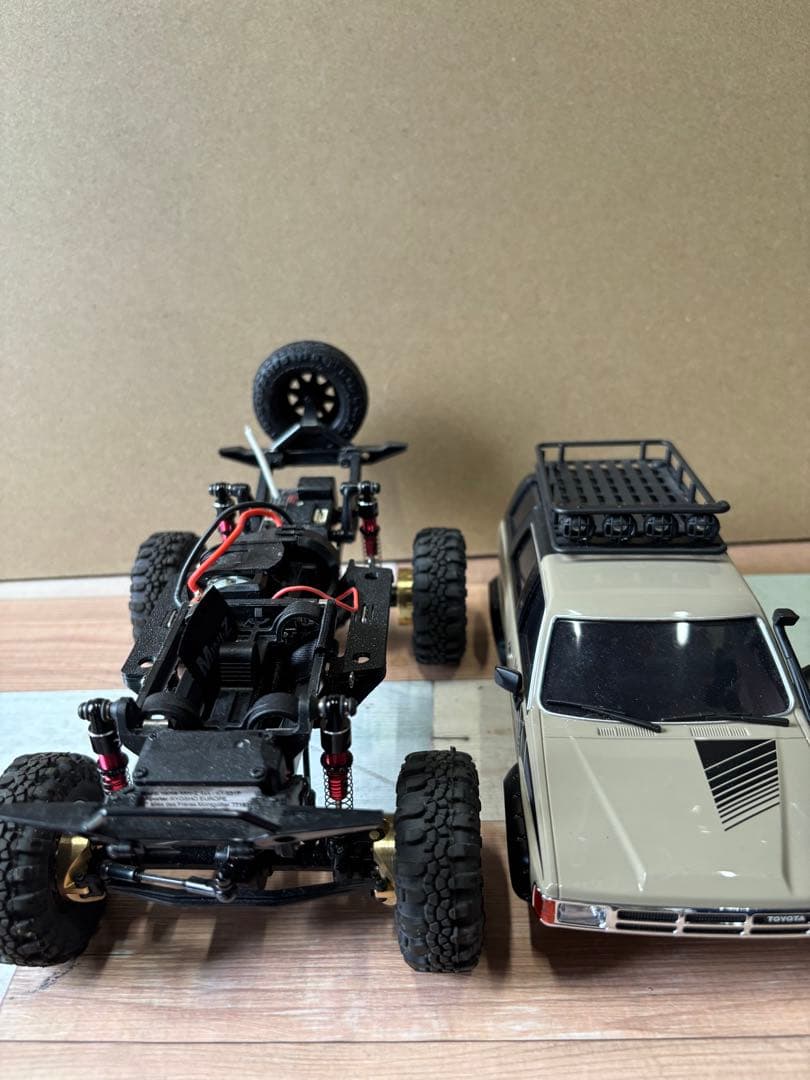 ミニッツ4×4 トヨタ 4ランナー(ハイラックスサーフ) クローラー