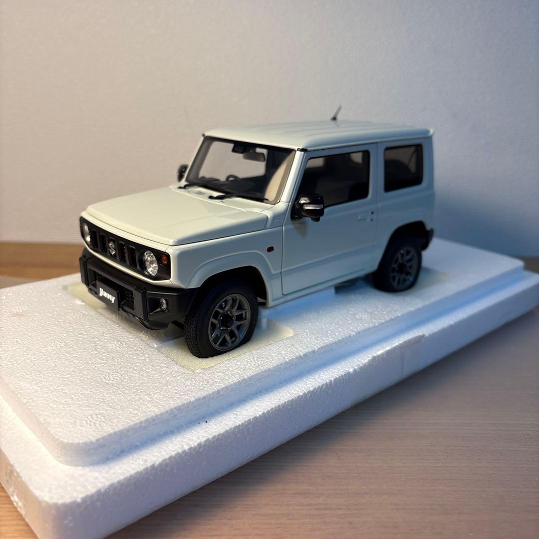 オートアート　スズキ　ジムニー　JB64 ホワイト　1/18 ミニカー