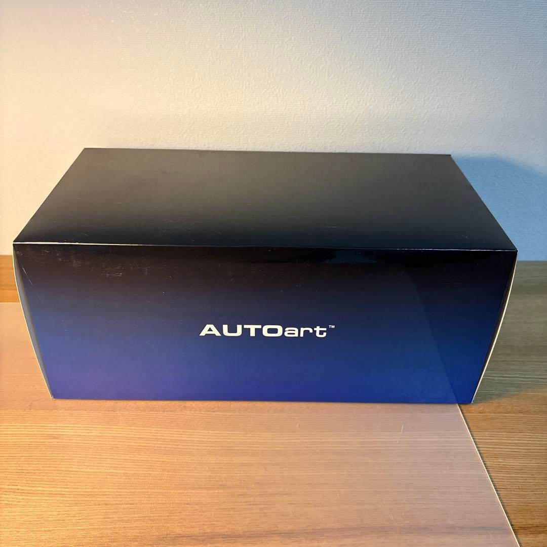 オートアート　スズキ　ジムニー　JB64 ホワイト　1/18 ミニカー