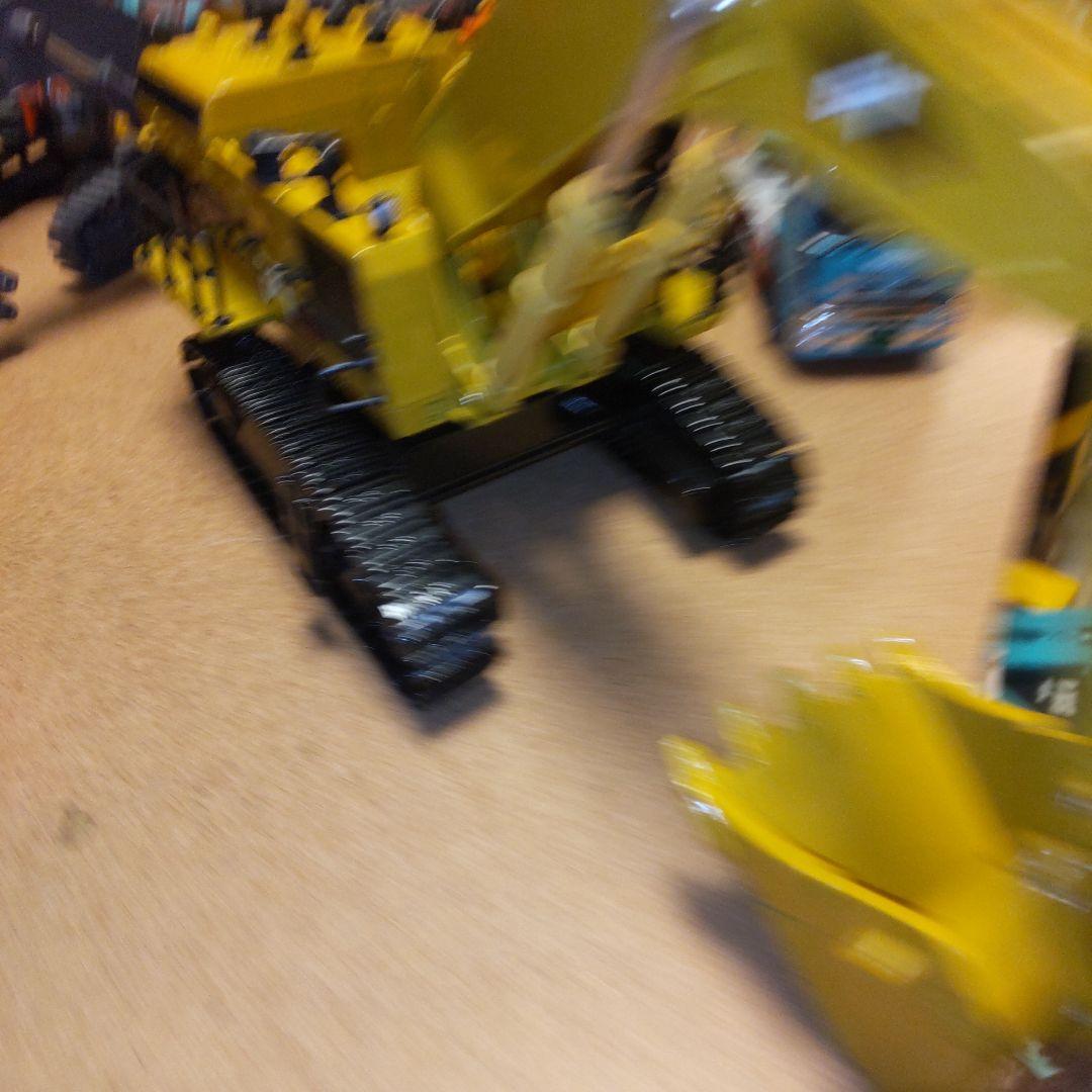 しろくま　キャタピラー建機　CAT5110B 1/50