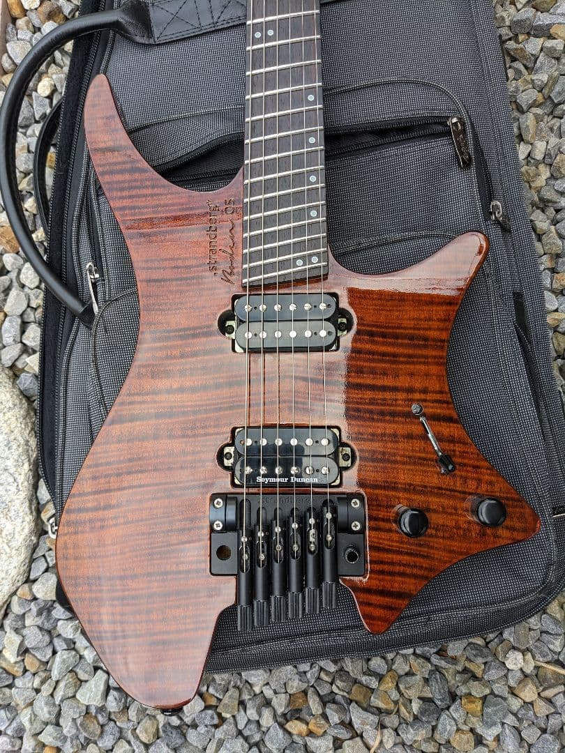 Strandberg OS 6 トレモロ gloss