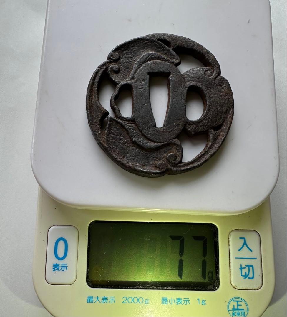 透かし鍔 古鍔 鉄地 鐔　鉄地つば 刀装具 古美術 時代物 葉の図 26A1