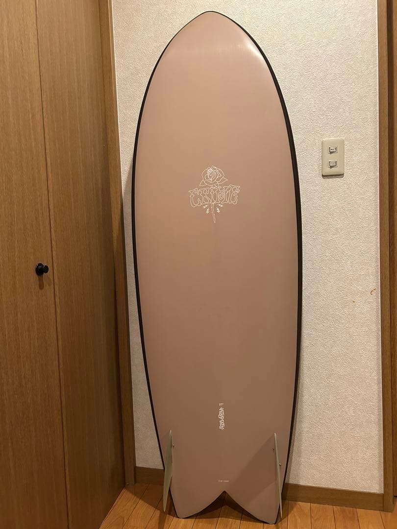 美品　CRIME サーフボード KEEL FISH 5.7 ツイン