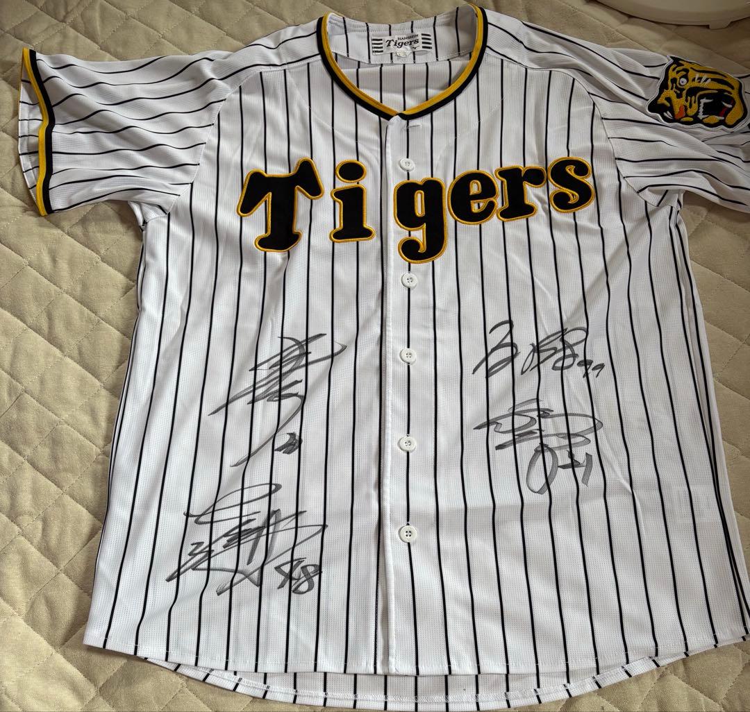 阪神タイガース　サイン入りユニフォームレプリカユニフォーム　Lサイズ